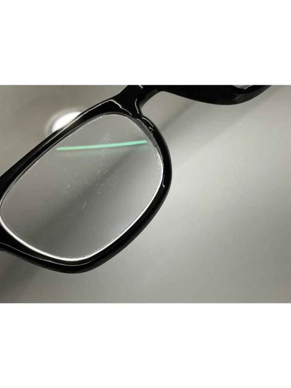 Peepers frame very